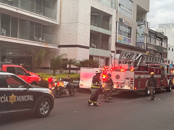 Atienden fuego en cocina de hotel