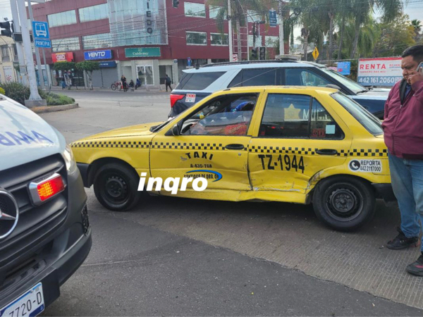 AUDIO: Chocan a taxista en avenida Constituyentes