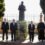 Develaron placa y escultura de Fray Junípero Serra en el Recinto de Honor de Personas Ilustres