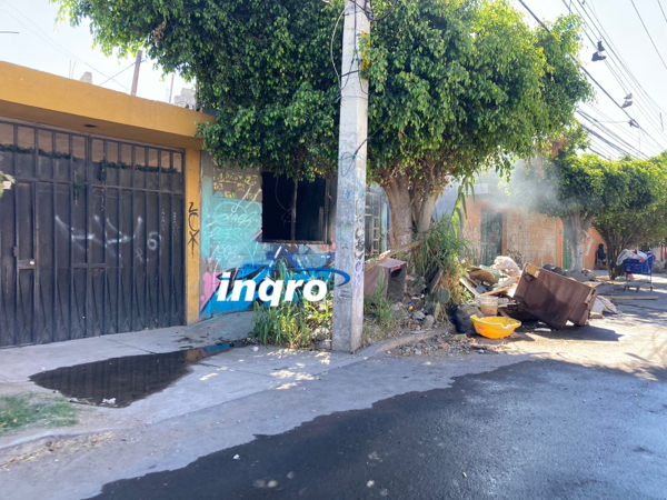 AUDIO: Rescatistas atendieron incendio en casa en la colonia San Pablo