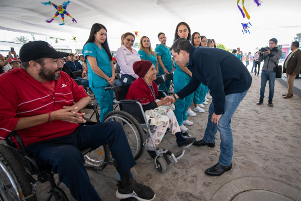 AUDIO: Rodrigo Monsalvo entrega aparatos ortopédicos y rehabilitación del CIR perteneciente al DIF