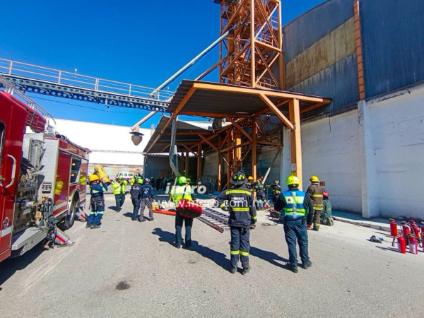 Suspenden bodega que explotó ante el riesgo de colapso de una estructura: Francisco Ramírez