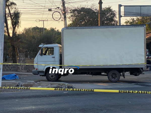 AUDIO: Muere al ser atropellado en la carretera al Campo Militar