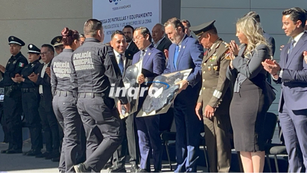 AUDIO: Gobernador entrega equipamiento a la PoEs y policías metropolitanas