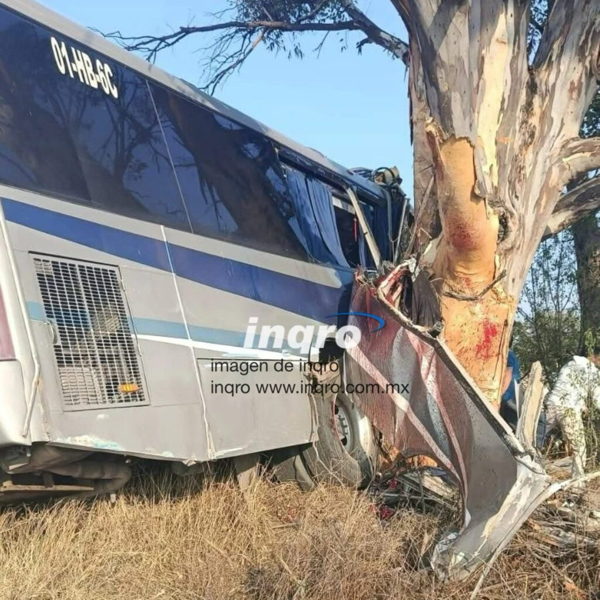 AUDIO-10 personas siguen hospitalizadas por accidente de camión Amealcenses: Cuanalo