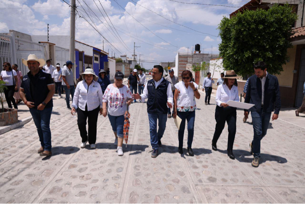 AUDIO-Luis Nava entrega obras de mejoramiento Urbano en Tequisquiapan